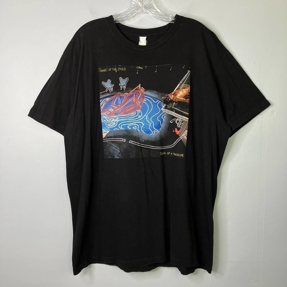 Hot Topic Panic! At The Disco Death Of A Bachelor Graphic Band T-Shirt Men's XL - Picture 1 of 16